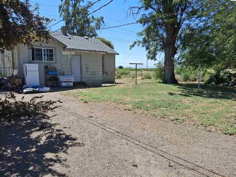 1371 Alexander Rd., Sunnyside, WA 98944