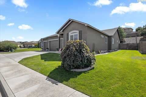 5769 W 37th Pl, Kennewick, WA 99338