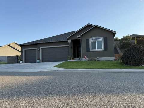 5769 W 37th Pl, Kennewick, WA 99338
