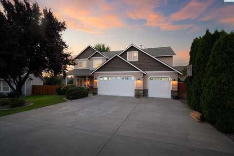 8812 W 1St Pl, Kennewick, WA 99336