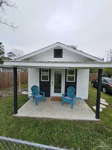 9775 North Loop Rd, Pensacola, FL 32507