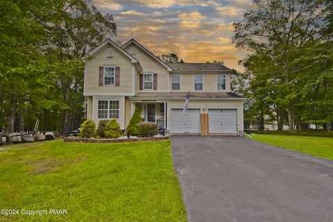 219 Kensington Drive, Bushkill, PA 18324