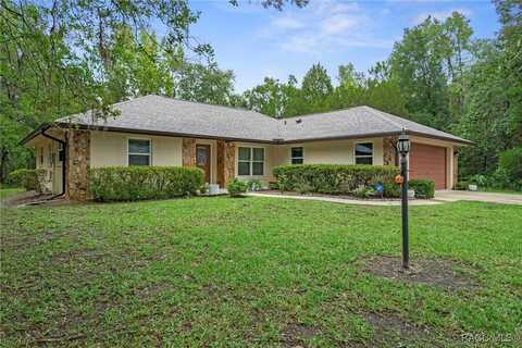 12 Sycamore Court W, Homosassa, FL 34446