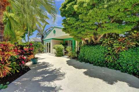 8353 Huntsman Pl, Boca Raton, FL 33433
