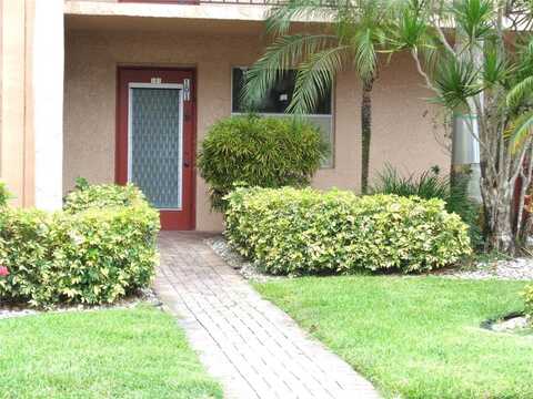 7320 Lake Circle Dr, Margate, FL 33063