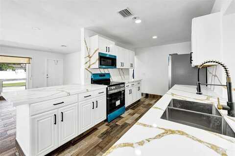 710 N 65th Ave, Hollywood, FL 33024