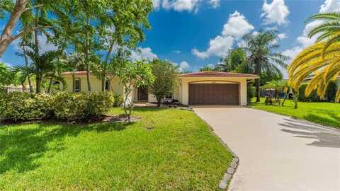 8592 NW 7th St, Coral Springs, FL 33071