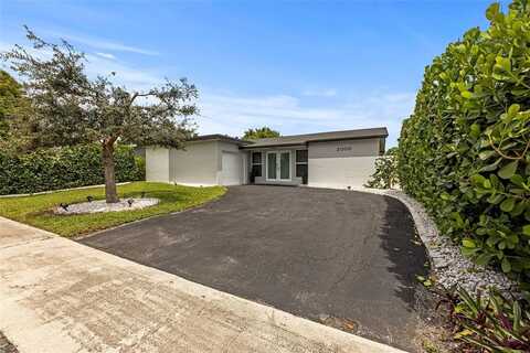 2000 NW 94th Way, Sunrise, FL 33322