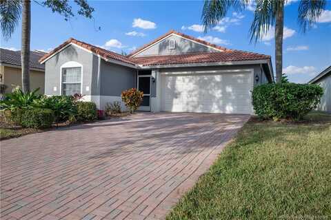 832 NW Greenwich Court, Port Saint Lucie, FL 34983