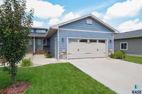 2714 E Sunburst Dr, Brandon, SD 57005