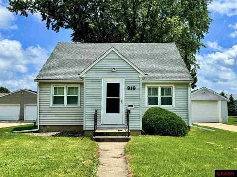 919 3rd St. SW, Waseca, MN 56093