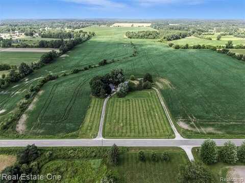 15330 Hough Road, Berlin, MI 48002