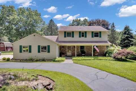 6577 Oak Hill Road, Ortonville, MI 48462