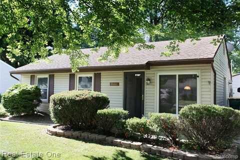 2866 James, Auburn Hills, MI 48326