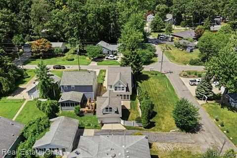 1805 Auburndale Avenue, West Bloomfield, MI 48324