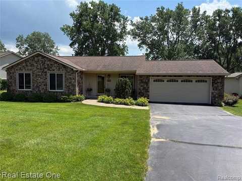 4074 Loch Drive, Highland, MI 48357
