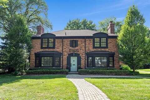 125 S Chewton Road, Bloomfield Hills, MI 48301