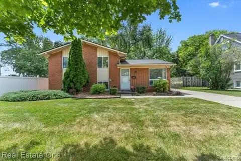 31817 Lafler Drive, Rockwood, MI 48173