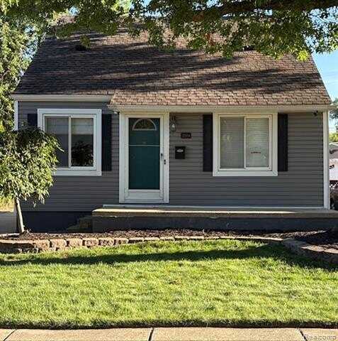 22504 California Street, Saint Clair Shores, MI 48080