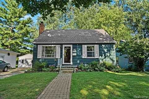 2623 Teel Avenue, Lansing, MI 48910