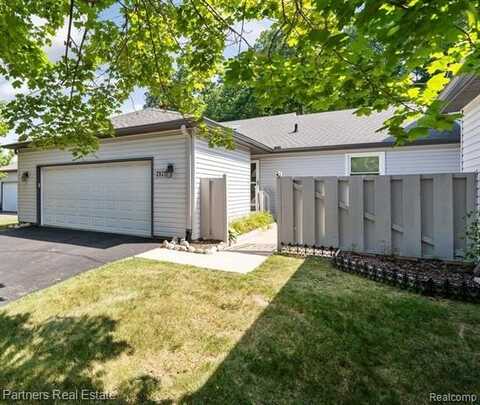 2925 E Telluride, Brighton, MI 48114