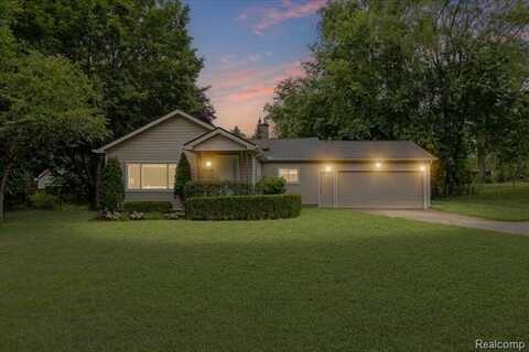 8344 Millis Road, Shelby, MI 48317