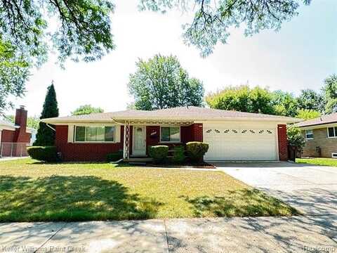 8160 Busch Street, Center Line, MI 48015