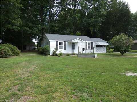 32 Robinson Drive, Newport News, VA 23601