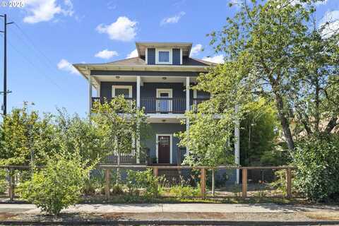 6928 SE RAYMOND CT, Portland, OR 97206