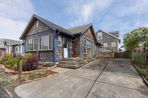 714 NW 2ND CT, Newport, OR 97365