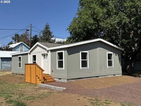 527 W MAIN ST, Goldendale, WA 98620