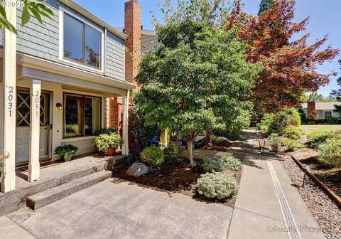 2051 BONNIEBRAE DR, Lake Oswego, OR 97034