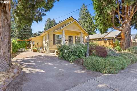 10317 N MOHAWK AVE, Portland, OR 97203