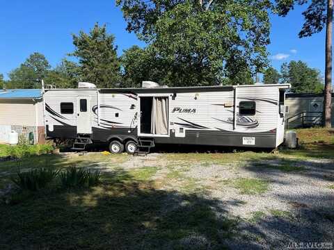 86 Iroquios Trail, Bracey, VA 23919