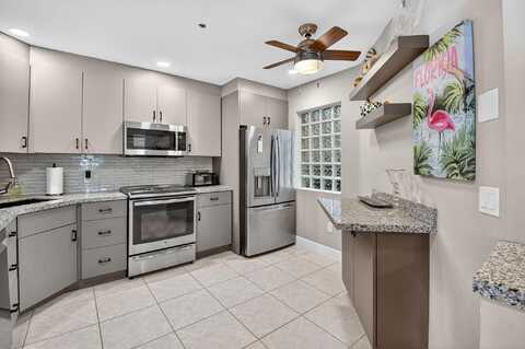 5157 Floria Way, Boynton Beach, FL 33437