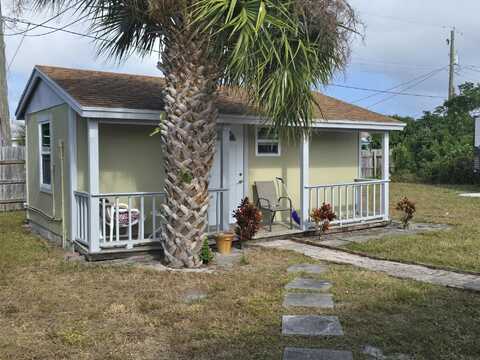513 Greynolds Circle, Lantana, FL 33462