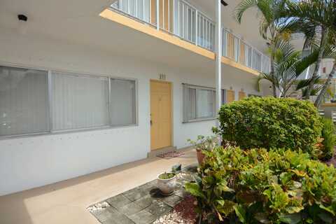 3120 Lake Osborne Drive, Lake Worth, FL 33461