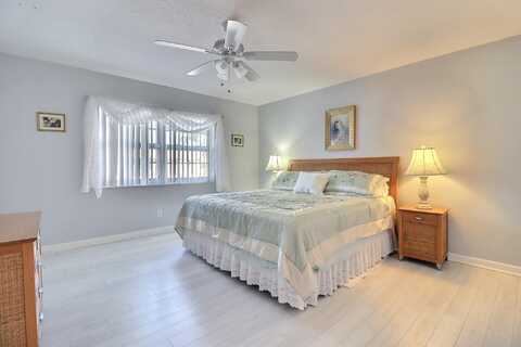 3550 NW 8th Avenue, Pompano Beach, FL 33064