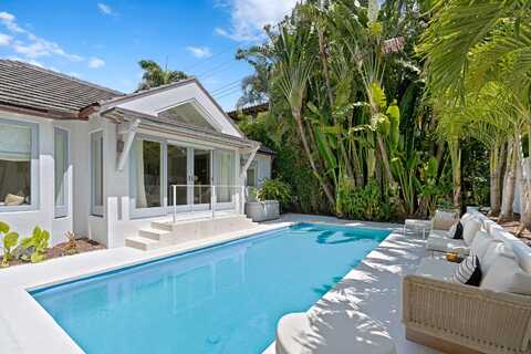 365 Hibiscus Avenue, Palm Beach, FL 33480