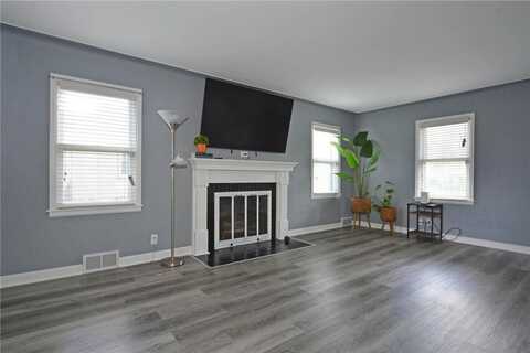 75 Geranium Avenue E, Saint Paul, MN 55117