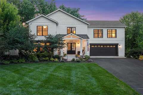 10200 Lakeview Drive W, Minnetonka, MN 55305