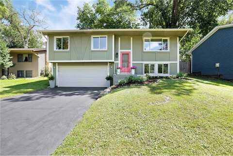 6795 Woodhill Trail, Eden Prairie, MN 55346
