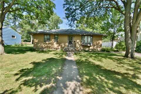 1128 16th Avenue S, Saint Cloud, MN 56301