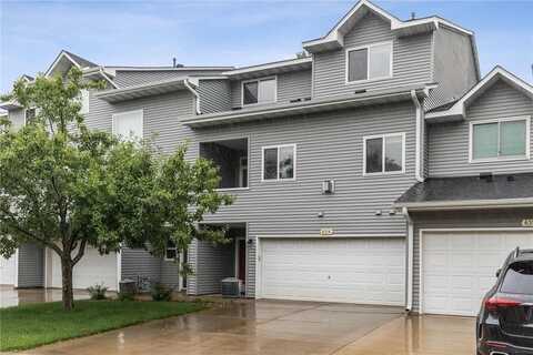 631 Woodduck Drive, Woodbury, MN 55125