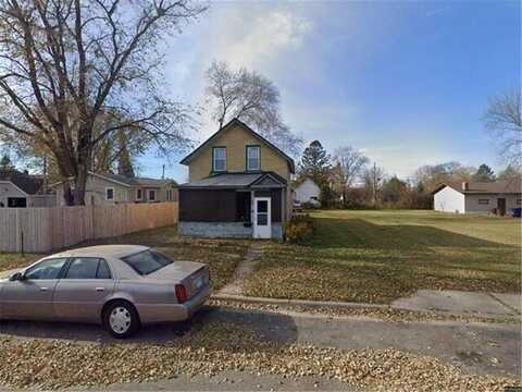 25 7th Avenue NE, Saint Cloud, MN 56304