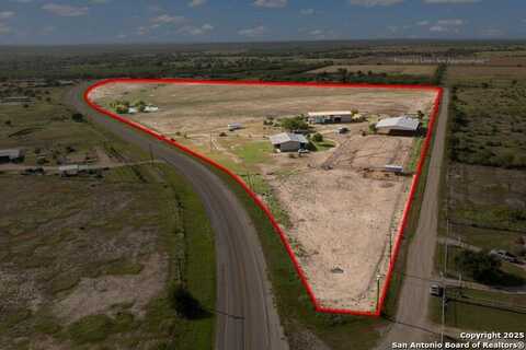 18434 Fm 471, Natalia, TX 78059