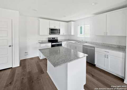 851 Bluegrass, New Braunfels, TX 78130