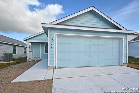 3744 Axis Hill, New Braunfels, TX 78132