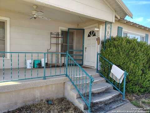 114 S 4th, Junction, TX 76849