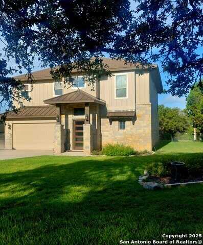 561 Five Oaks, Canyon Lake, TX 78133